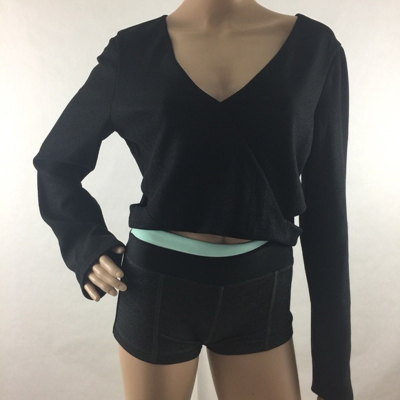 Express Tops - Express Cropped Top Cut Out Long Sleeve V Neck